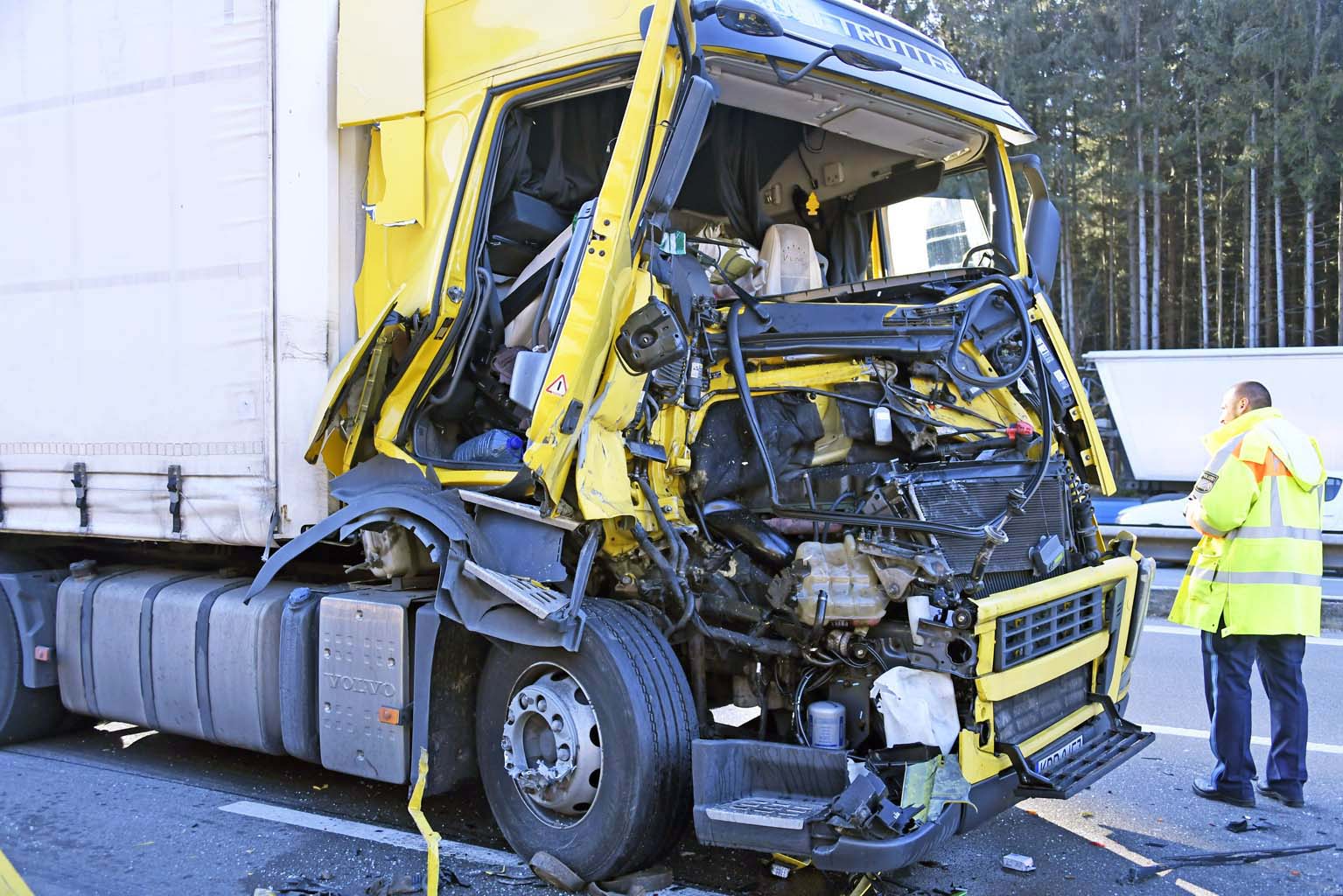 LKW-Fahrer kann nicht mehr bremsen