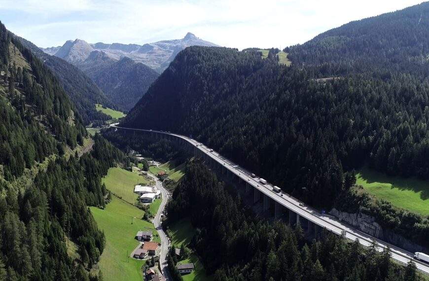 Route wird zum Nadelöhr Verkehrschaos vorprogrammiert: Brennerautobahn wird ab Januar zur Staufalle